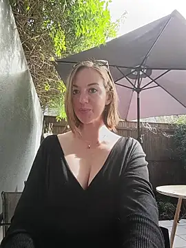 TopsyWilde's Live XXX Chat
