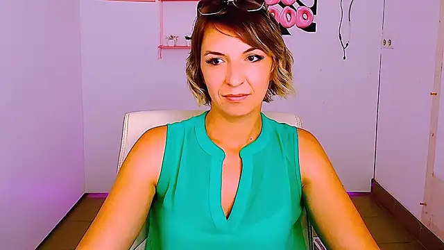 Chat XXX en directo de Lana_Foxyy