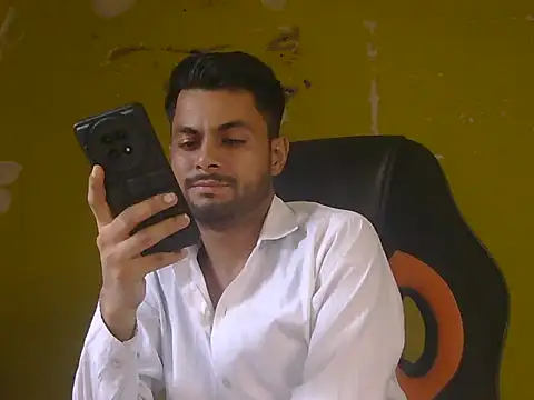 Stubborndesiboy 라이브 XXX 채팅