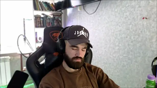 _Serious_Man: απευθείας συνομιλία ΧΧΧ
