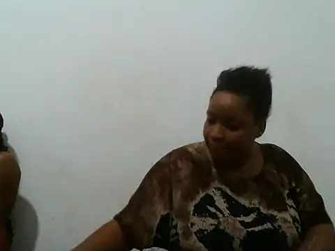 queenzulfa Chat XXX live