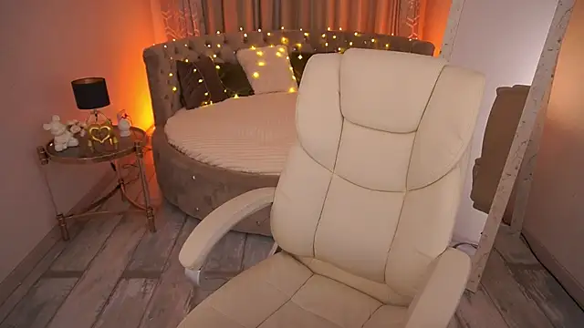 JuicyRina Live XXX-Chat