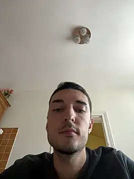 Chat XXX en directo de Mikl360