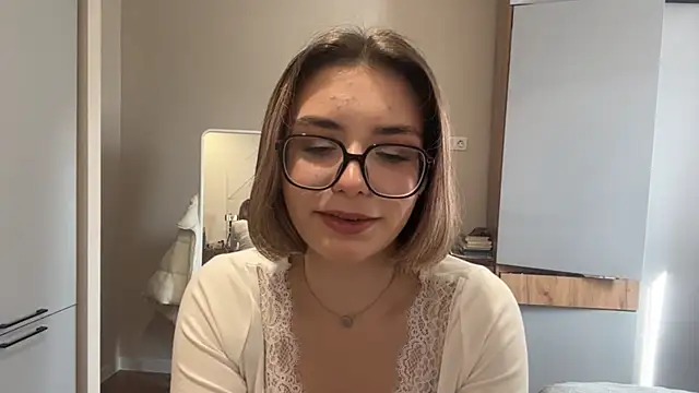AnnaVelvetFire Adlı Modelin Canlı XXX Sohbeti