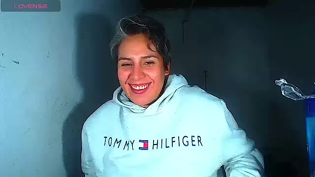 Chat +18 de Yessi_rousse ao vivo