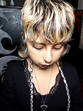Czat XXX na żywo – Cute_Chrixxx