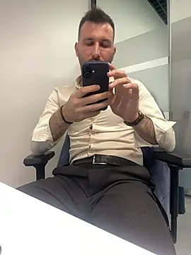 speddy34 XXX чат на живо