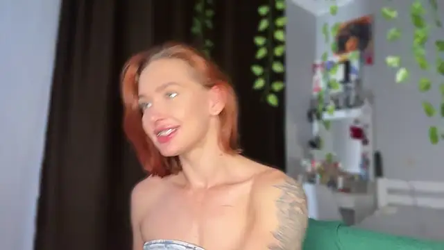 LittleFox___ Adlı Modelin Canlı XXX Sohbeti