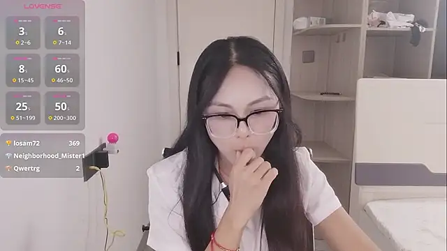 צ'אט XXX בשידור חי של yishan-22