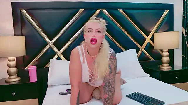 SophieWinsloow's Live XXX Chat