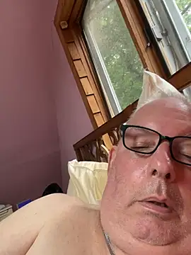 Chat XXX en directo de CharlieWeaver22