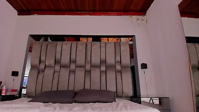 دردشة NikkySmiith الجنسية المباشرة