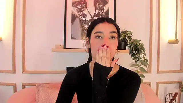 XXX chat uživo modela Nanami_