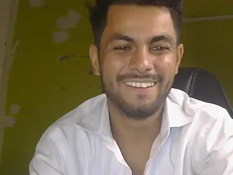 Stubborndesiboy Live XXX-chat