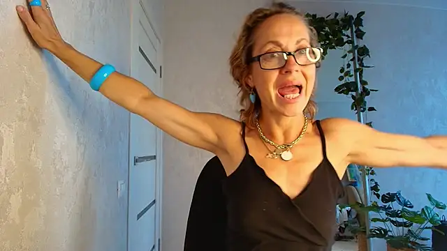 Chat XXX en directo de LioraWeiss