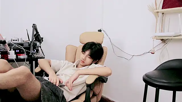 VIP-77 现场XXX聊天