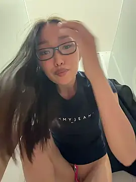 Chat XXX en directo de trytomakememoam