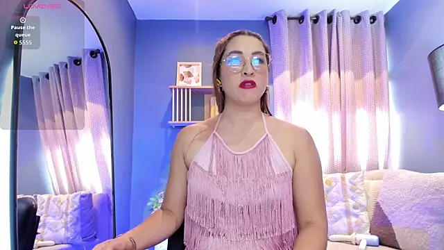 _LaraMom_'s Live XXX Chat
