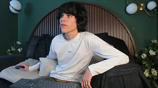دردشة Diamond_twink الجنسية المباشرة