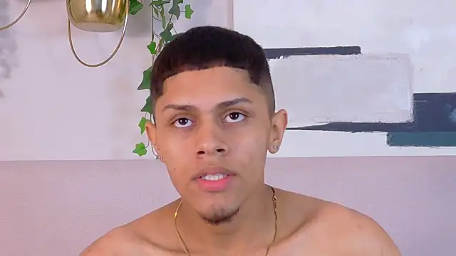 Chatroom XXX en direct de EthanCarter__