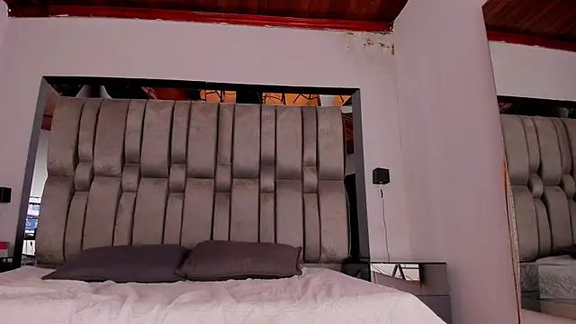 NikkySmiith Live XXX-chat