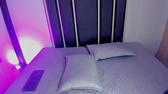 Aura-bakerr's Live XXX Chat
