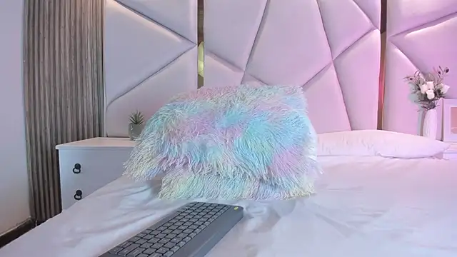 chloe_larson's Live XXX Chat