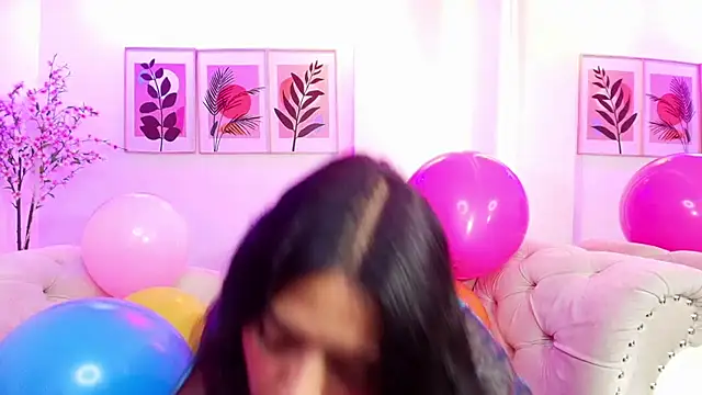 Chat +18 de Maddie_T18 ao vivo