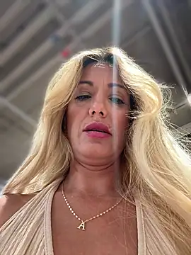 adya-aly Live XXX-Chat