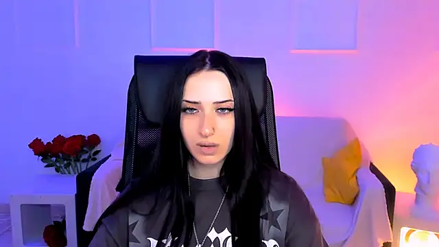 MonicaLowes' Live XXX Chat