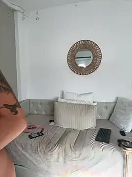 XXX chat uživo modela Martyca_Beee