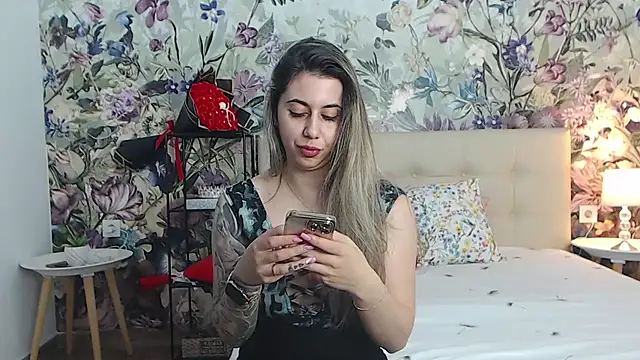 Онлайн чат XXX RoseDiamond06