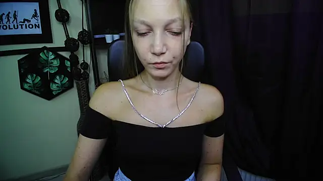 EmillyPlay's Live XXX Chat