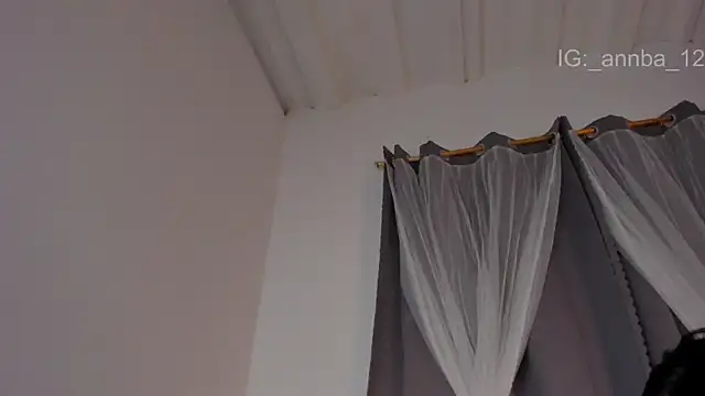 Chat XXX ao vivo de annie_barozzi