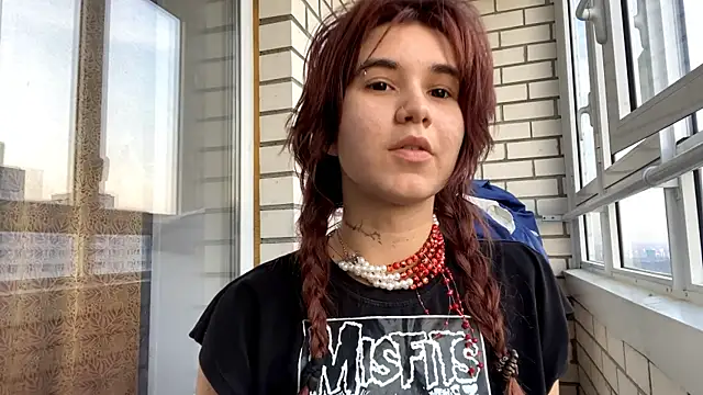 YoulaCoi Adlı Modelin Canlı XXX Sohbeti