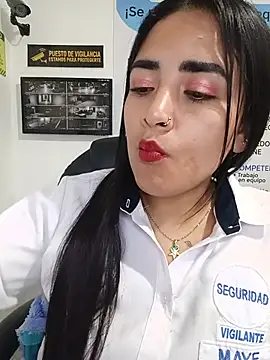 Chat XXX en directo de MAYE__13