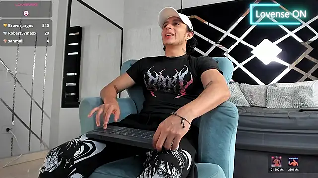 แชท XXX สดของ JayTaylorr