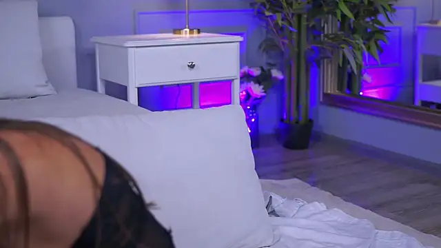 XXX chat uživo modela EvieVooss