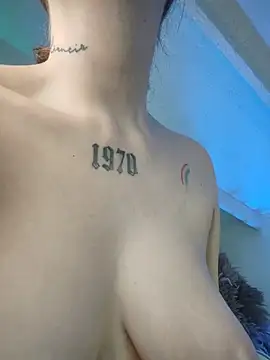 Chat XXX ao vivo de Bennuluspeach_