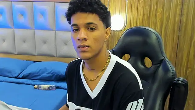 Chatroom XXX en direct de Mael_Jason