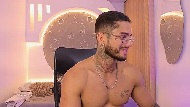Alanrodgers Chat XXX in diretta