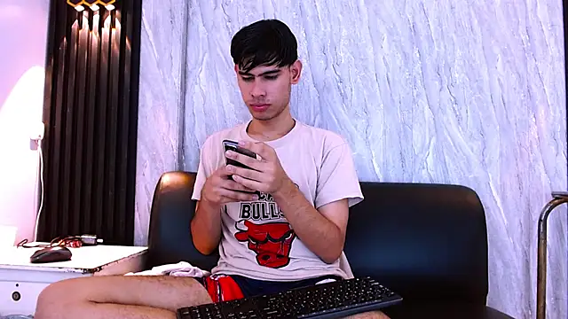 Kevin_Brooks1n Live XXX chat