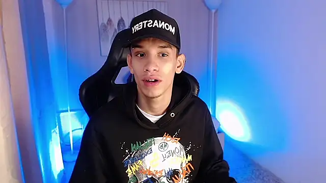 XXX chat uživo modela YorYo_hot