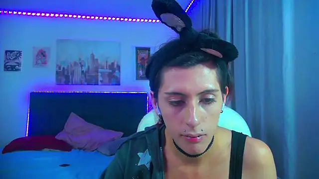 goth_minerva Show in webcam