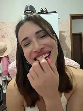 Irresistible37 Adlı Modelin Canlı XXX Sohbeti