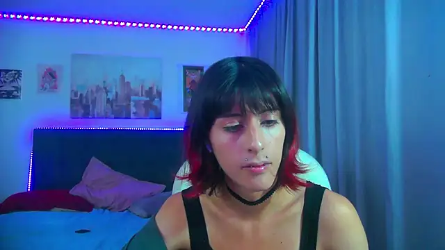 goth_minerva: διαδικτυακό σόου στην κάμερα