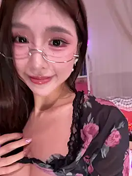 Chatroom XXX en direct de nidekikibabe-2026