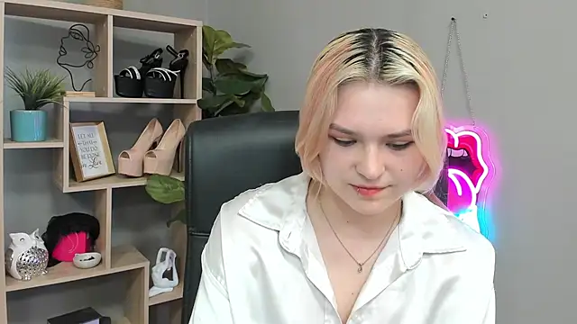 Chatroom XXX en direct de SweetLilyxo