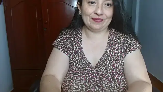 Chat +18 de Victoriaevans1 ao vivo