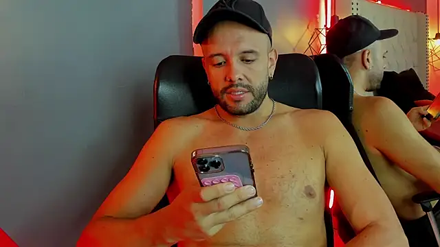 צ'אט XXX בשידור חי של Lyam_Voss